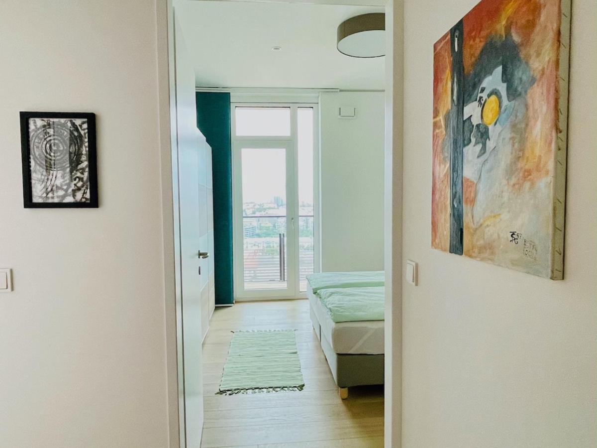 Triiiple Level 20 - Sonnenwohnen Apartment Mit Parkplatz Und Fantastischem Ausblick Vienna Exterior photo